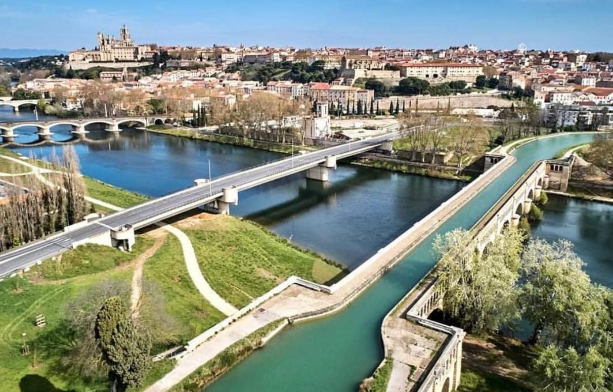 Le Casimir - Superbe T3 En Plein Centre Ville Renove Avec Gout - Wifi Béziers Exterior foto